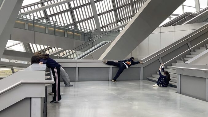 dans le grand escalier.jpg